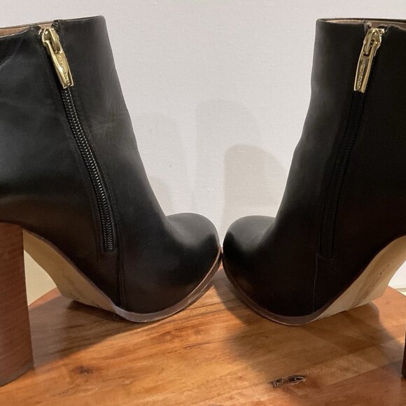 Vince Camuto Black Leather Boots Tall Heel - Picture 7 of 13